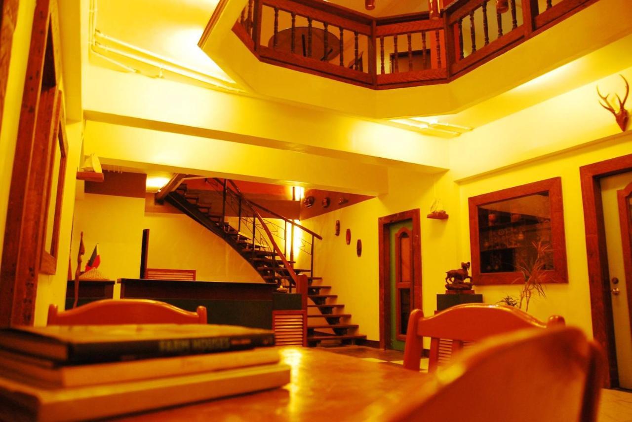 Centro Mactan Suites Lapu-Lapu City Esterno foto