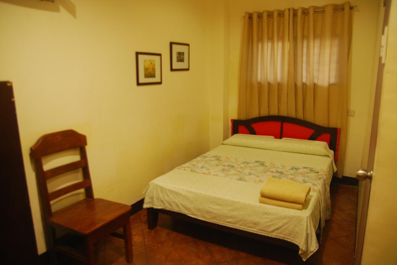 Centro Mactan Suites Lapu-Lapu City Esterno foto