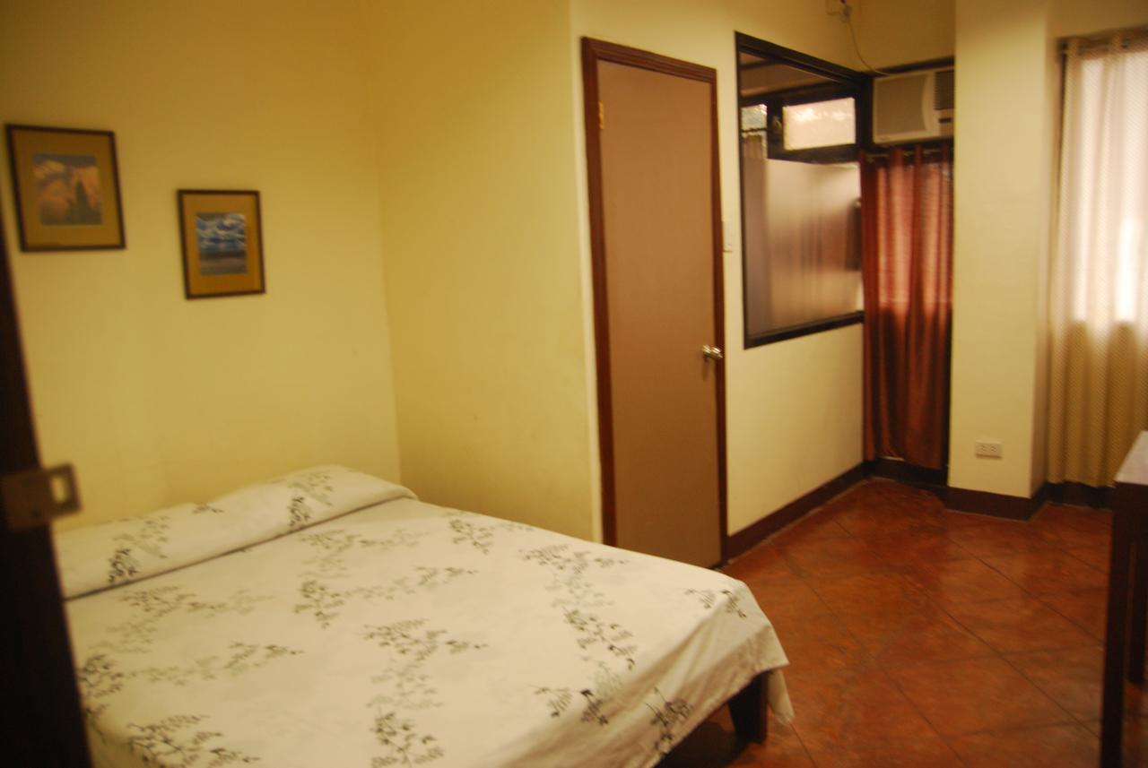 Centro Mactan Suites Lapu-Lapu City Esterno foto