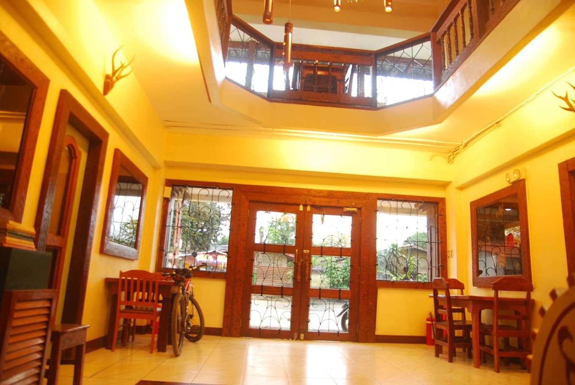 Centro Mactan Suites Lapu-Lapu City Esterno foto